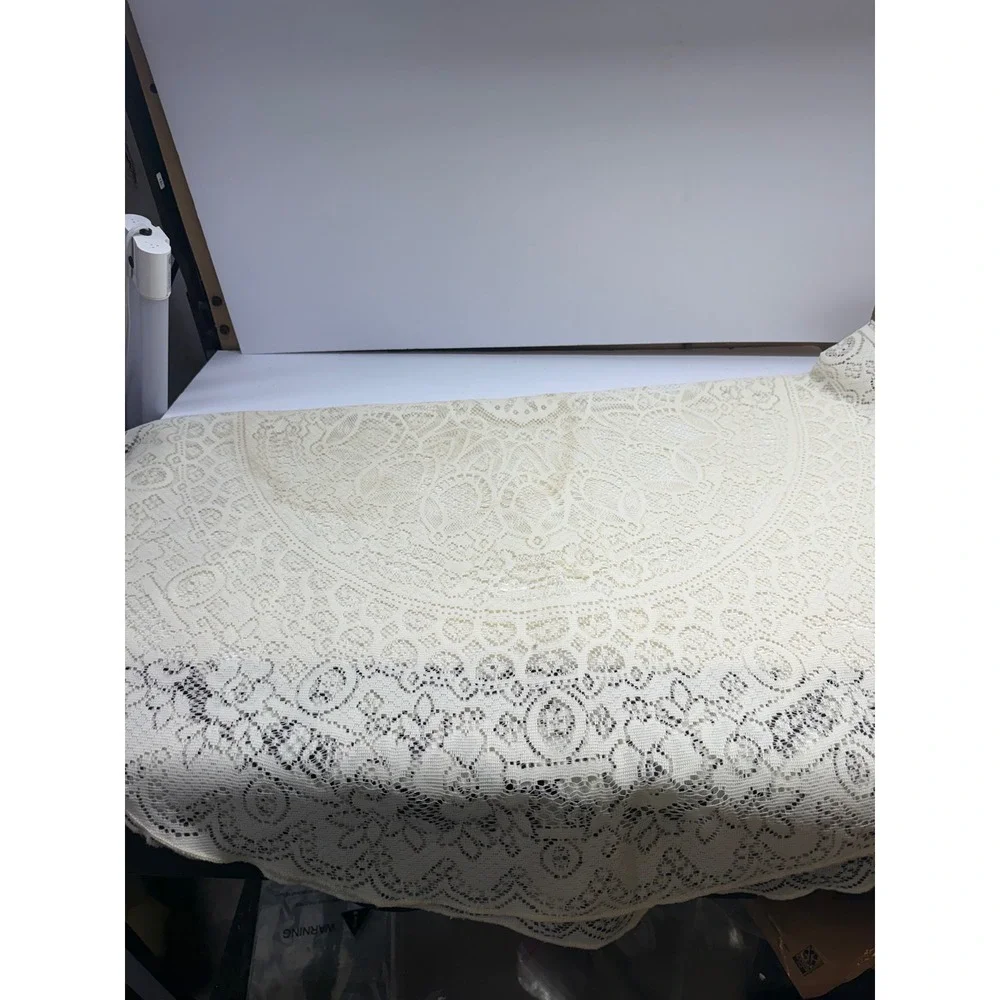 Vintage Round Lace Tablecloth Cream Floral Medallion Scalloped Edge 46 Inch